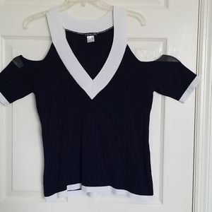 VNECK COLD SHOULDER SWEATER NAVY